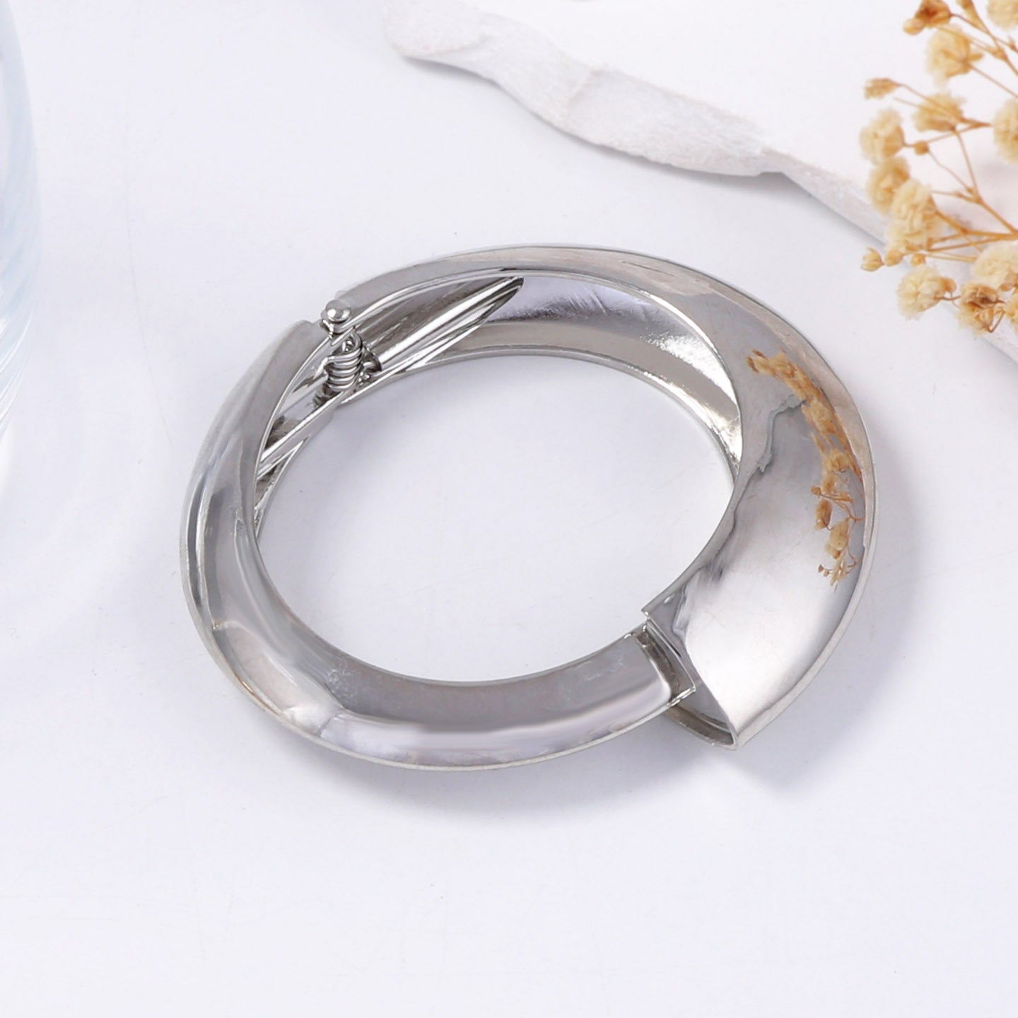 Women's Alloy Irregular Annular Spring Bracelet