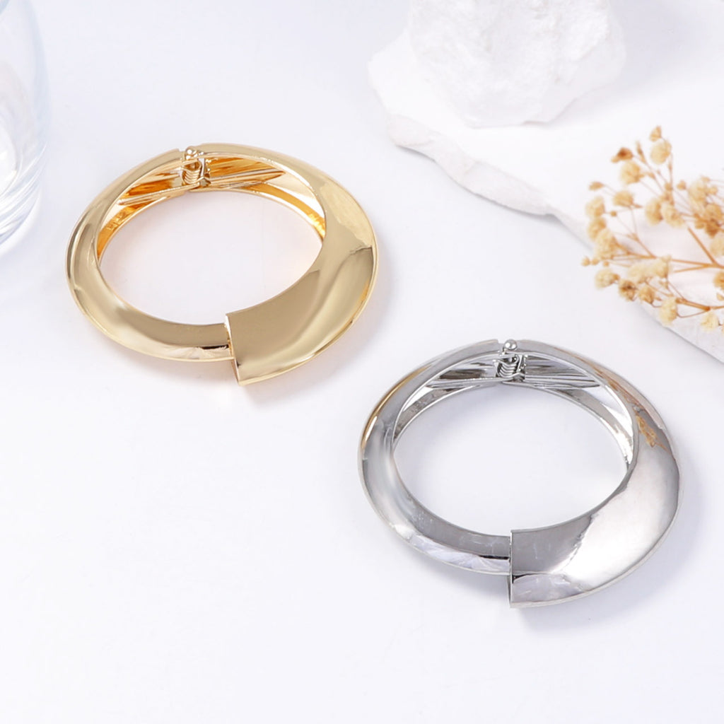 Women's Alloy Irregular Annular Spring Bracelet